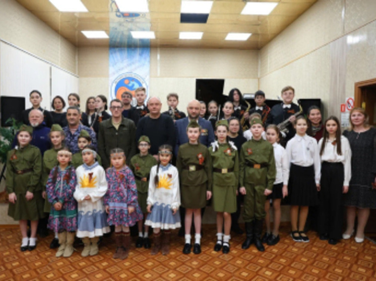 #Позывнойкультура: В столице Чукотки состоялся праздничный концерт «Мужество, доблесть и честь!» с участием ветеранов СВО