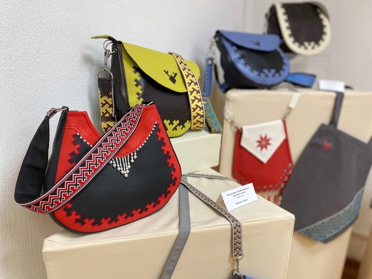 Выставку «Традиции в потоке времени» открыли в НАО