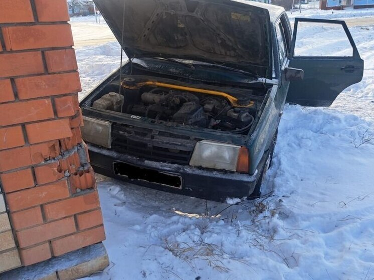 4 девушки в возрасте 17-19 лет оказались в больнице после аварии под Воронежем