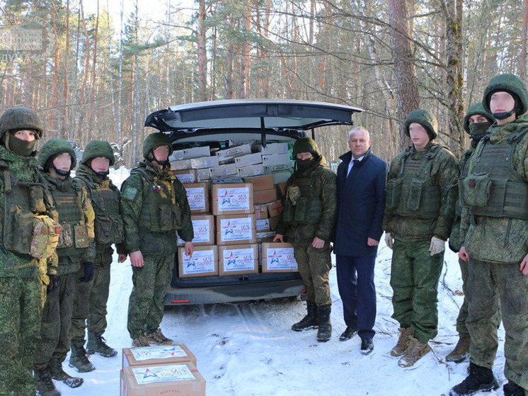 Вместо корпоративов народные избранники закупили около тонны кондитерских изделий для военнослужащих