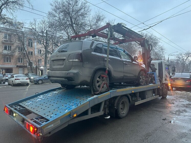 У нарушителя ПДД с штрафами на миллион арестовали машину в Воронеже