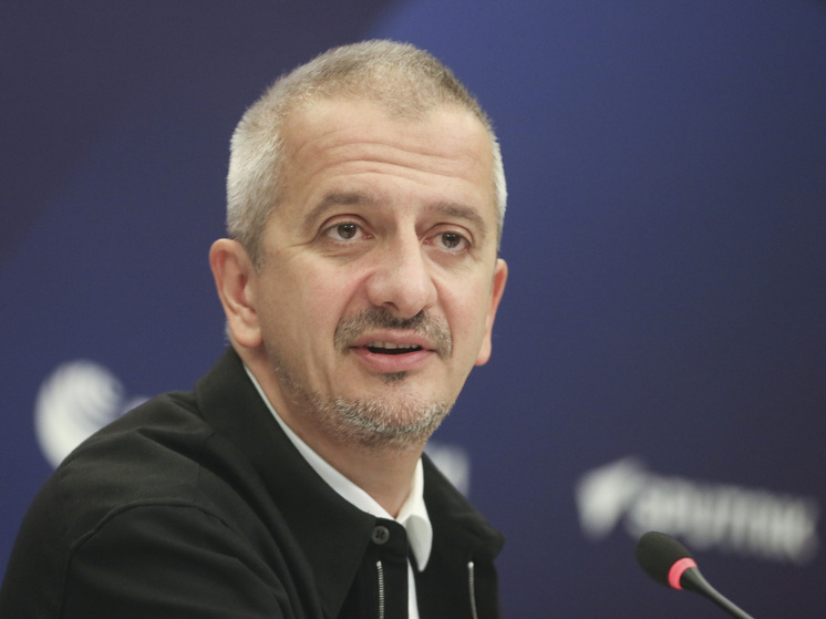 Режиссер Константин Богомолов хотел бы поставить спектакль про Путина