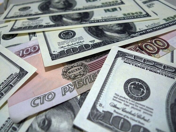 ЦБ понизил официальный курс доллара на 47 копеек