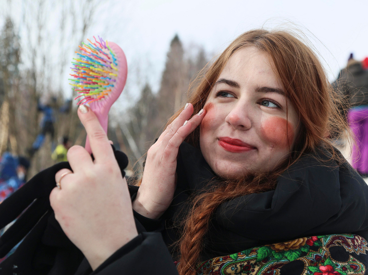Эксперт рассказала, что надо сделать во второй день Масленицы, чтобы выйти замуж