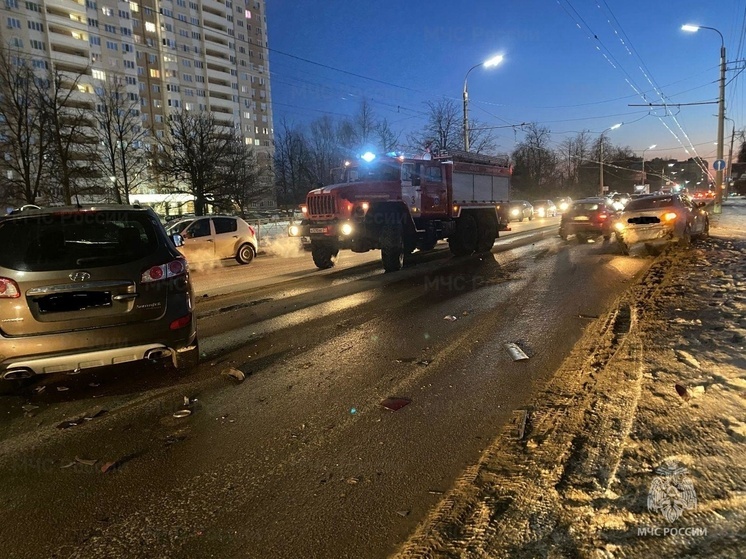 В ДТП на Московском шоссе в Орле пострадали люди