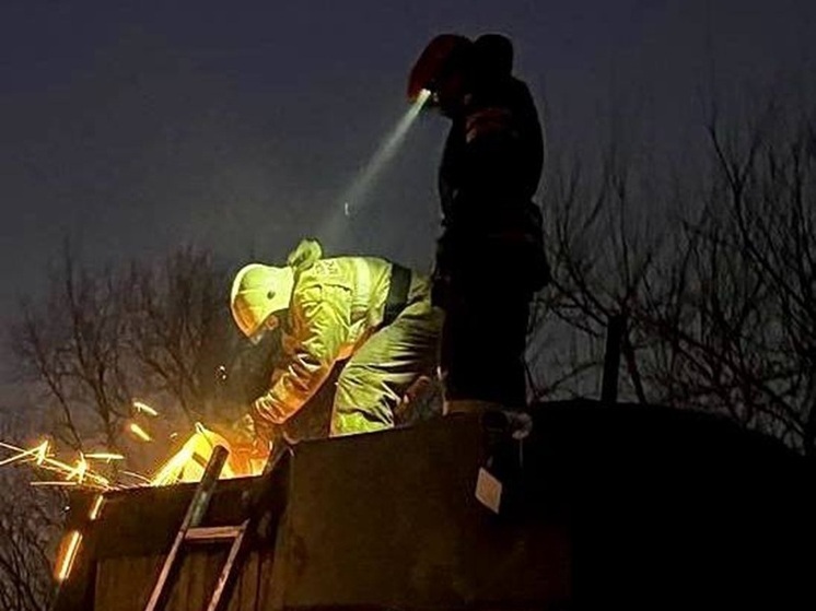 В Старооскольском округе загорелся сарай