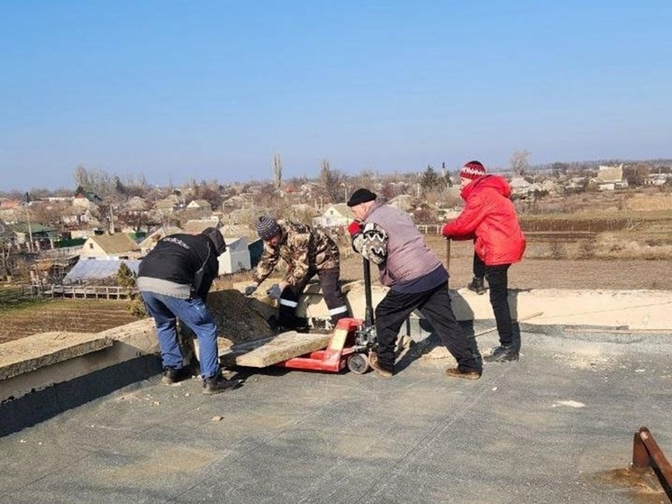 В Центральной районной больнице Каланчакского округа начался капитальный ремонт крыши