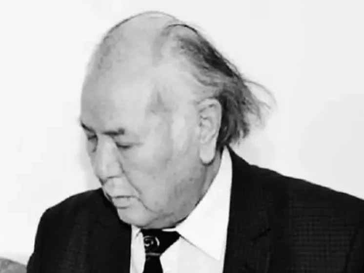 СМИ: скончался казахстанский писатель Дулат Исабеков