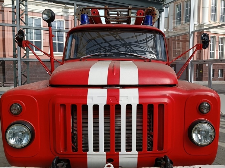 В Екатеринбурге горел мусоросборник в девятиэтажке