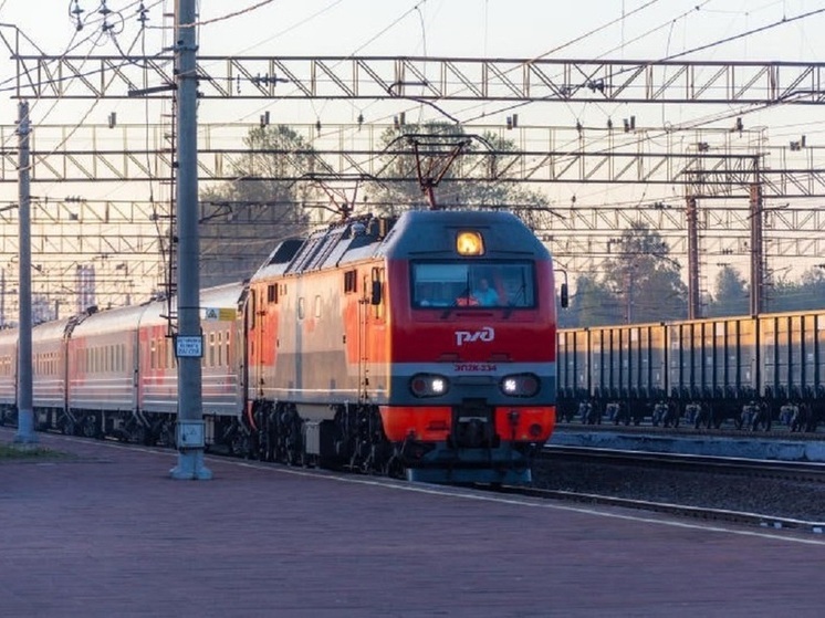 Путин поручил рассмотреть вопрос о развитии ж/д сообщения Крыма и Центральной России через Донбасс и Новороссию