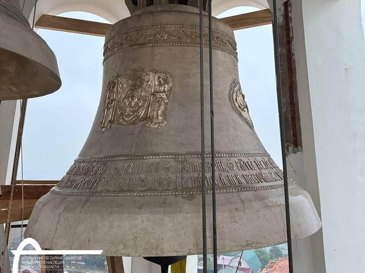 В соборе в Боровске установили колокол весом 6 тонн