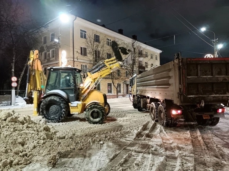 В Великом Новгороде виадук на Корсунова закрывали ночью для вывоза снега