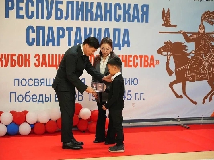 В Калмыкии прошло торжественное открытие Года защитника Отечества