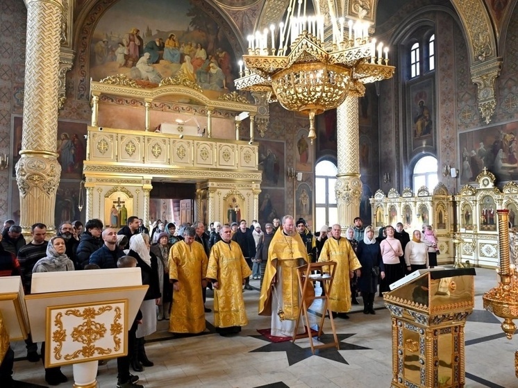 В серпуховском Храме всех святых состоялось молебное пение