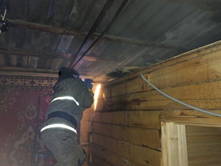 В Екатеринбурге горела баня на 50 «квадратах»