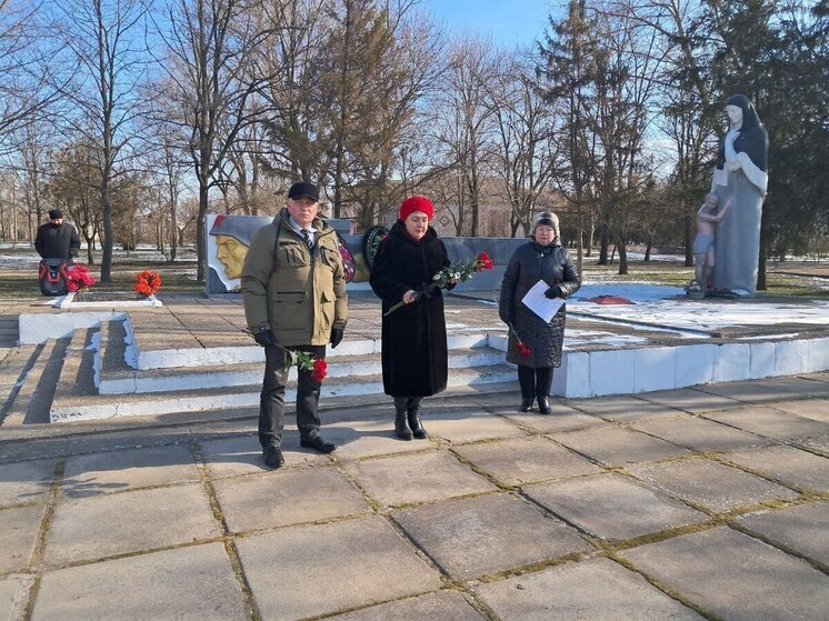 В Каланчаке состоялся митинг по случаю празднования Дня защитника Отечества