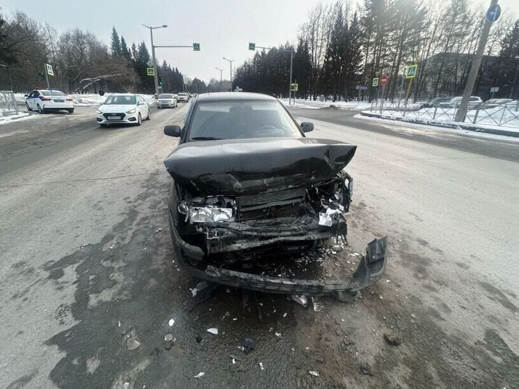 В Новосибирске водитель без прав устроил ДТП с пострадавшими