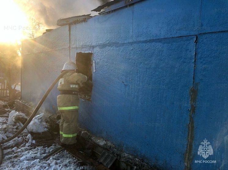 В Колпнянском районе огонь уничтожил жилой дом