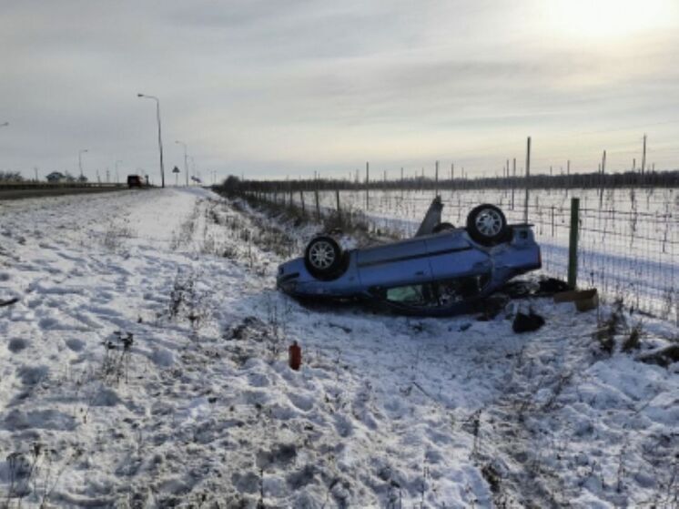 Двое детей пострадали при опрокидывании авто в Белгородской области