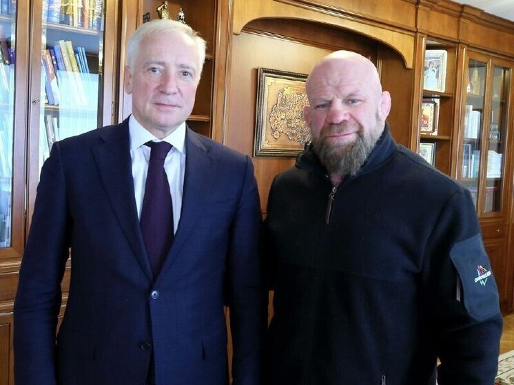 В Томск приехал известный боец UFC Джефф Монсон