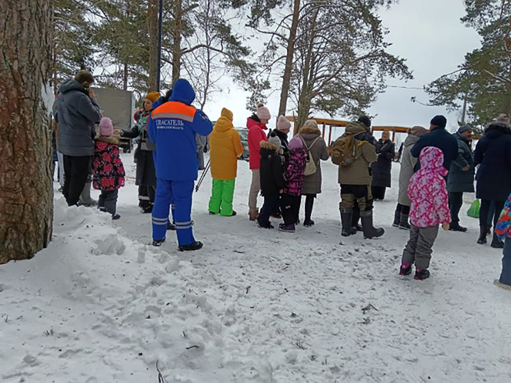 Во Всеволожском районе ленинградцы состязались в ловле «Блокадной корюшки»