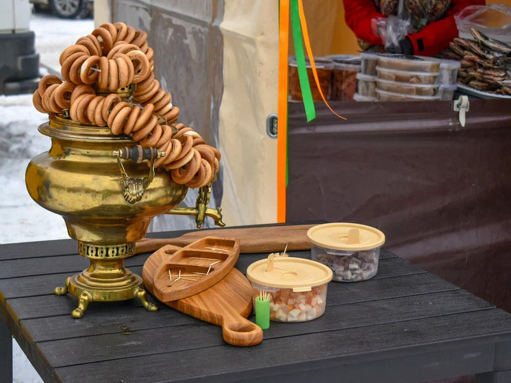 Как выбрать продукты для идеальных блинов: советы томского Роспотребнадзора