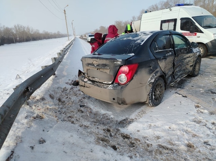 Девушка пострадала в ДТП с 2 авто на трассе M-5 в Самарской области 24 февраля