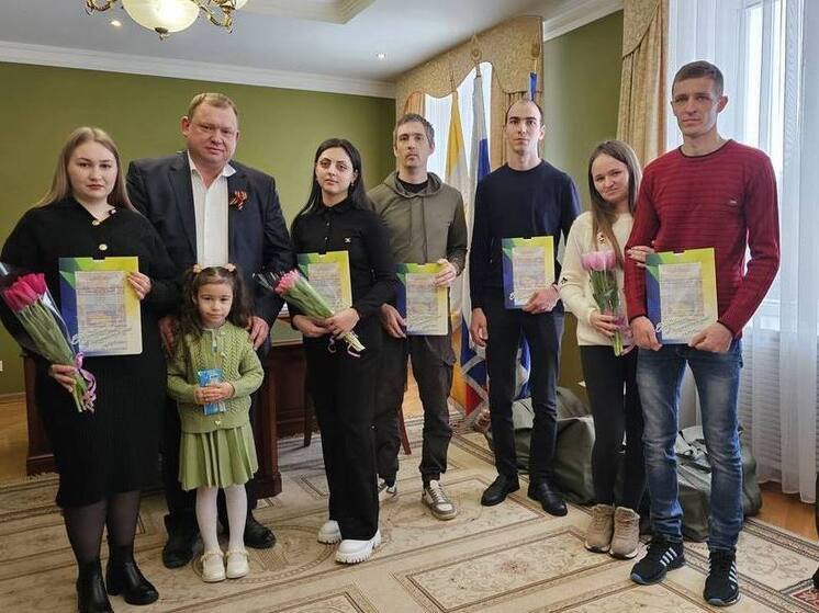 Шесть семей Предгорного округа стали обладателями сертификатов на улучшение жилья