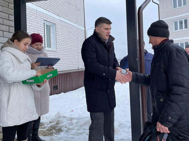 Новоселы Подюги получили ключи от современных квартир