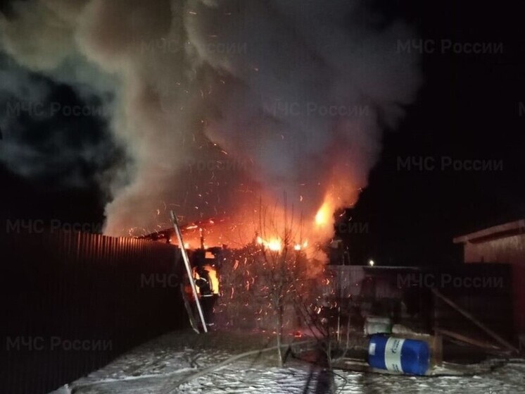 Ночью под Малоярославцем сгорела хозпостройка