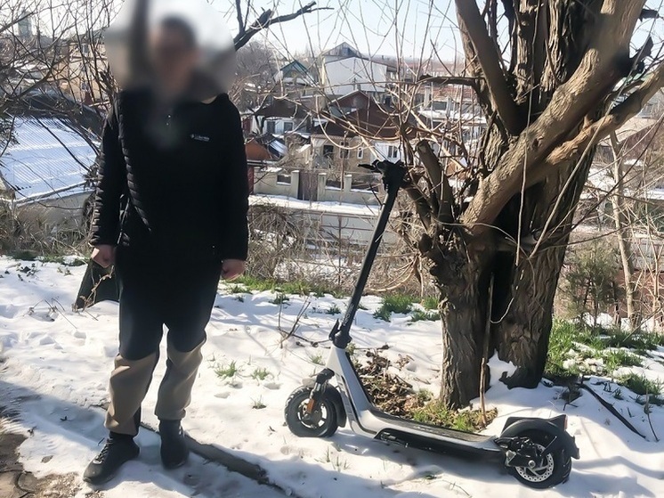 У жителя Симферополя украли электросамокат стоимостью 40 тысяч рублей
