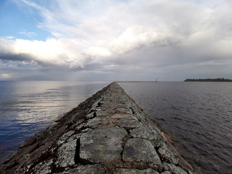 Ладога является одним из самых прозрачных озер в стране