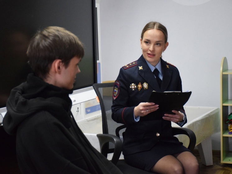Стражей порядка НАО пригласили на «Классную встречу»