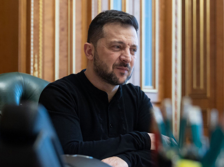 Журналист Боуз: Зеленский начал терять контроль над властью