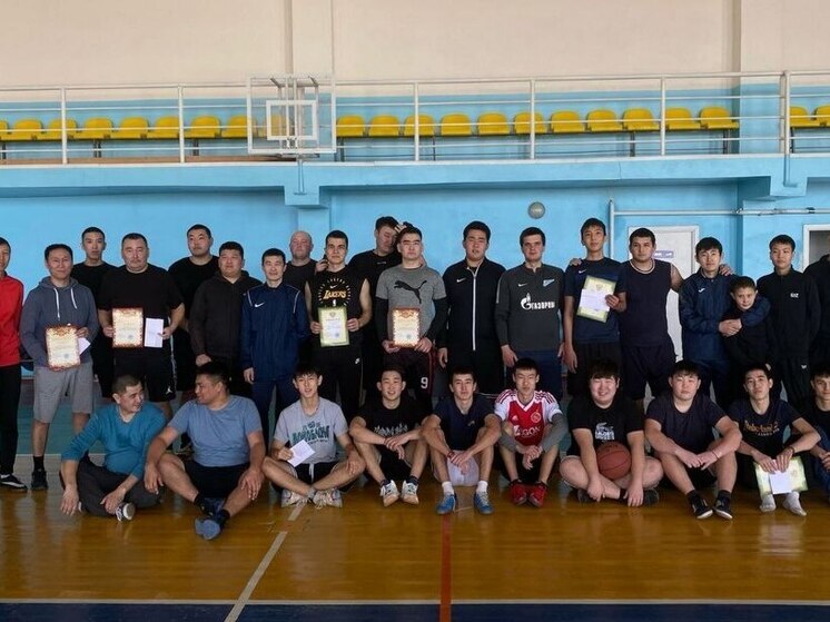В районе Калмыкии баскетболисты посвятили победы защитникам Отечества