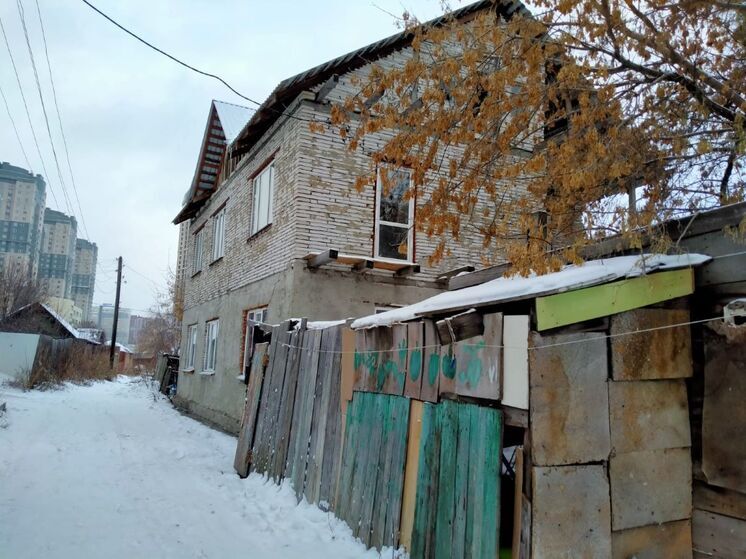 В Новосибирске началась зачистка территории у «Локомотив-Арены»