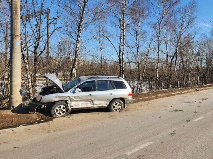 В столкновении двух легковушек пострадал 62-летний калужанин