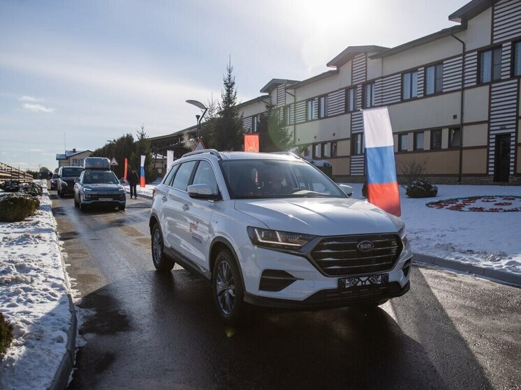 Ветераны с инвалидностью получили в подарок автомобили производства «Автотор»