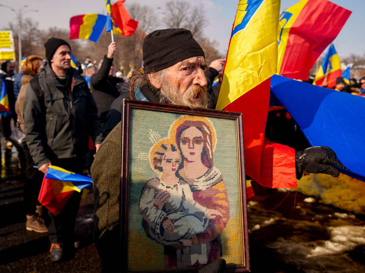 Правые партии Румынии решили объявить вотум недоверия правительству