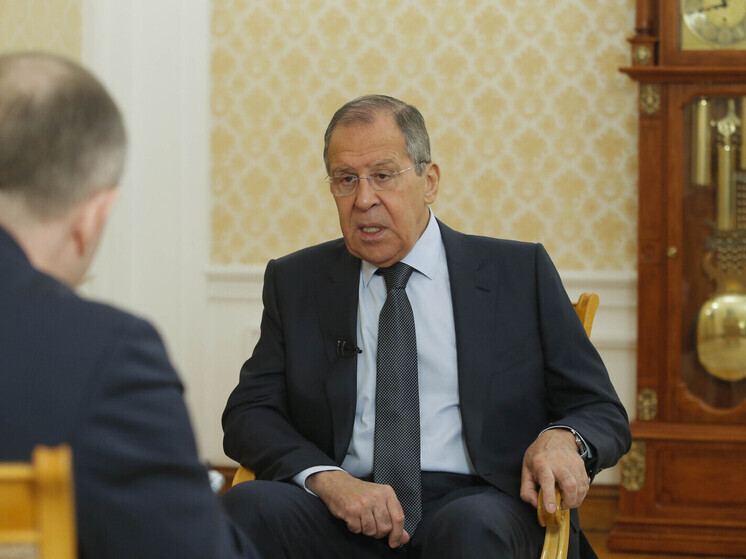 Лавров: Россия не рассматривает вариантов с миротворцами на Украине