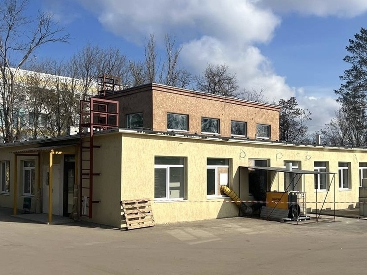 "Единый заказчик" восстанавливает горбольницу скорой помощи в Мариуполе
