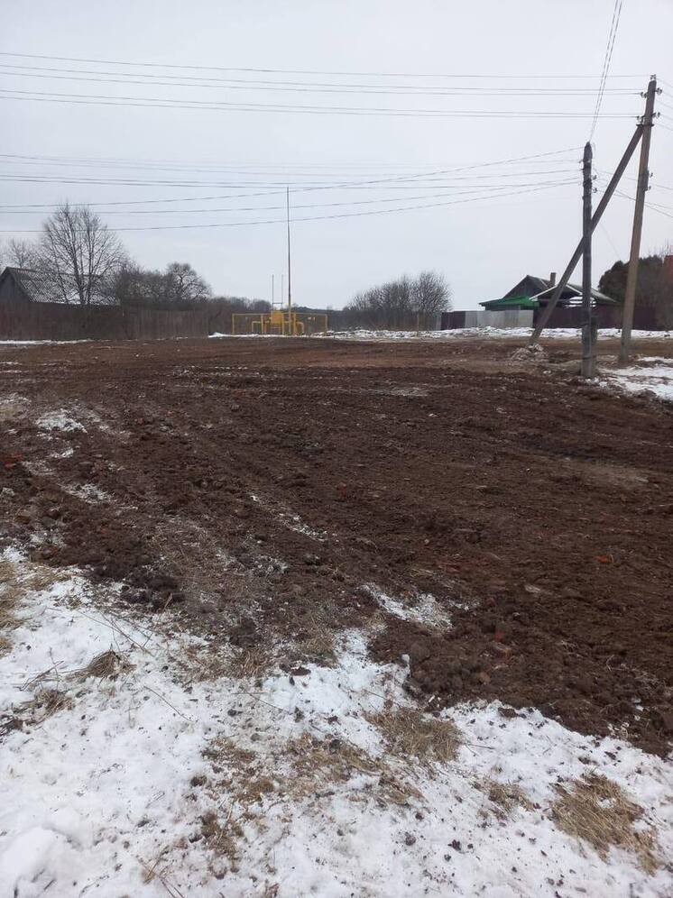 Жителей Износковского района избавили от опасного старого дома