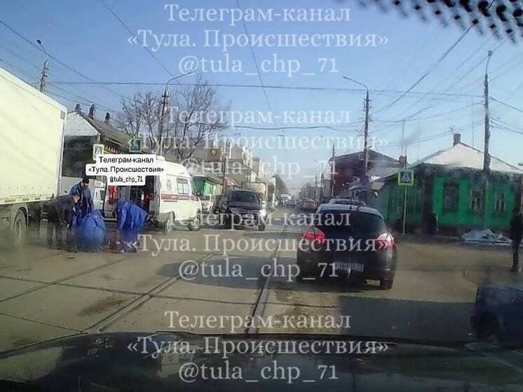 В Туле на Демидовской плотине сбили человека на дороге
