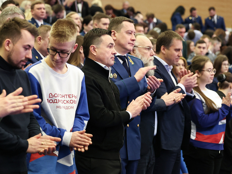 Андрей Воробьев посетил первый специальный молодежный форум в Подмосковье