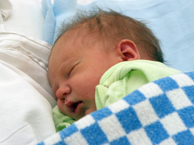 Многодетным семьям выплату в размере 300 тысяч оформят автоматически