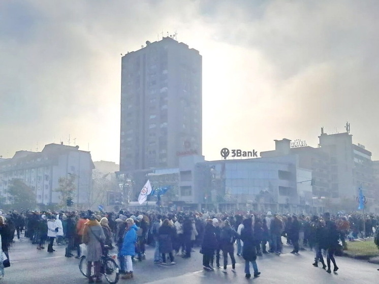 Вулин: в Сербии происходит попытка госпереворота, но большая часть народа за нас