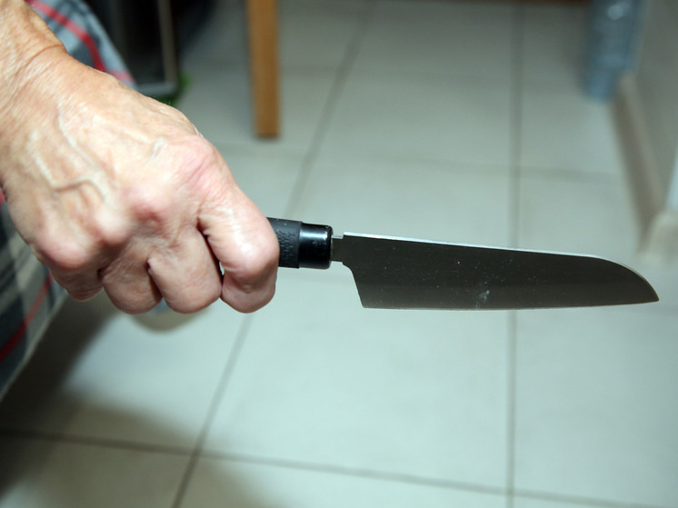 В Солнечногорске нетрезвый житель зарезал приятеля во время застолья