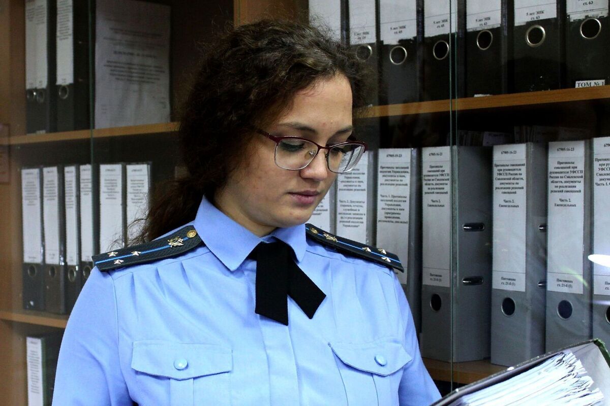 Смоленские судебные приставы исполнили решение суда по разделу жилья между бывшими супругами