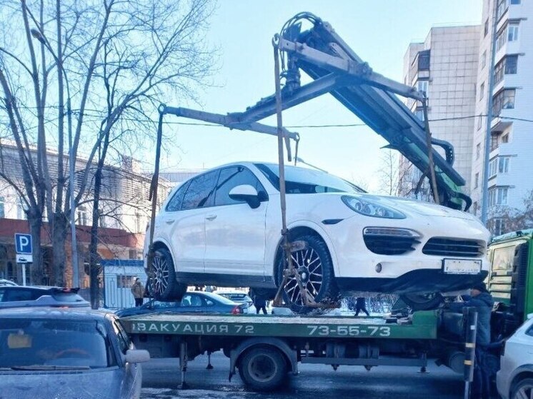 В Тюменской области гражданин оплатил долги сразу же после ареста своего Porsche