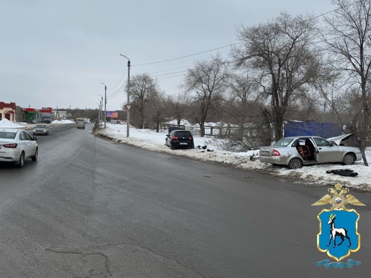 3 человека пострадали в ДТП с «Приорой» и иномаркой в Сызрани днем 26 февраля